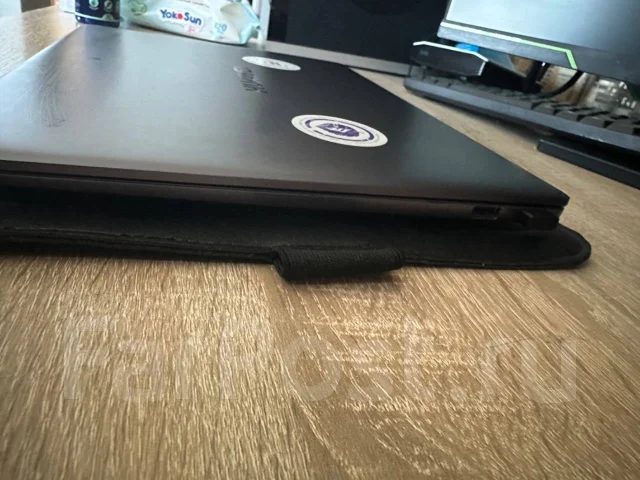 Huawei MateBook D 14. 14", 2,1����, ��� 16 ��, ���� 120���, WiFi: 1, Bluetooth: 1, ����������� �� 10��. ����