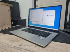 Huawei. 15.6", ��� 8 ��, ���� 256���, WiFi: 1, Bluetooth: 1 ����