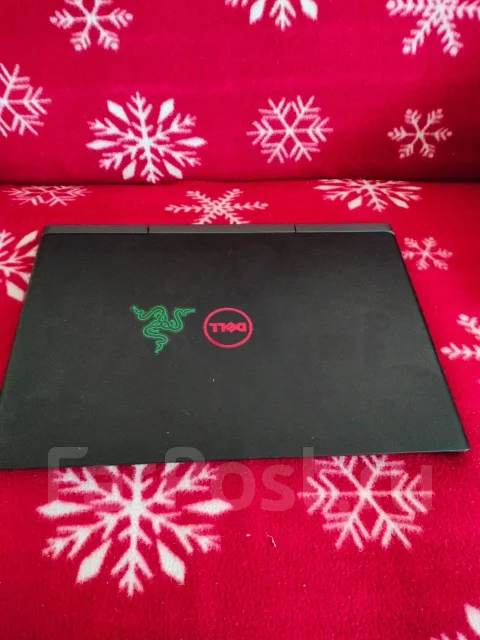 Dell. 15.6", 2,5����, ��� 8 ��, ���� 740���, WiFi: 1, ����������� �� 1��. ����