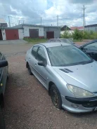 Peugeot 206 ����