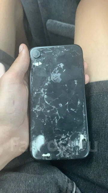 Apple iPhone Xr. �/�, 64 ��, ������, 4G LTE, NFC ����