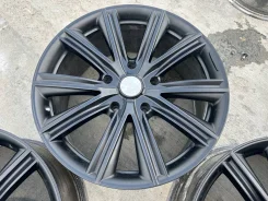 Khann DUX 3. 9.0x20", 5x150, ET40. ��� ����� �� ������������ ����