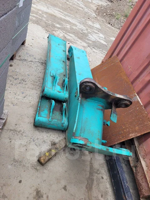 Kobelco SK75UR ����