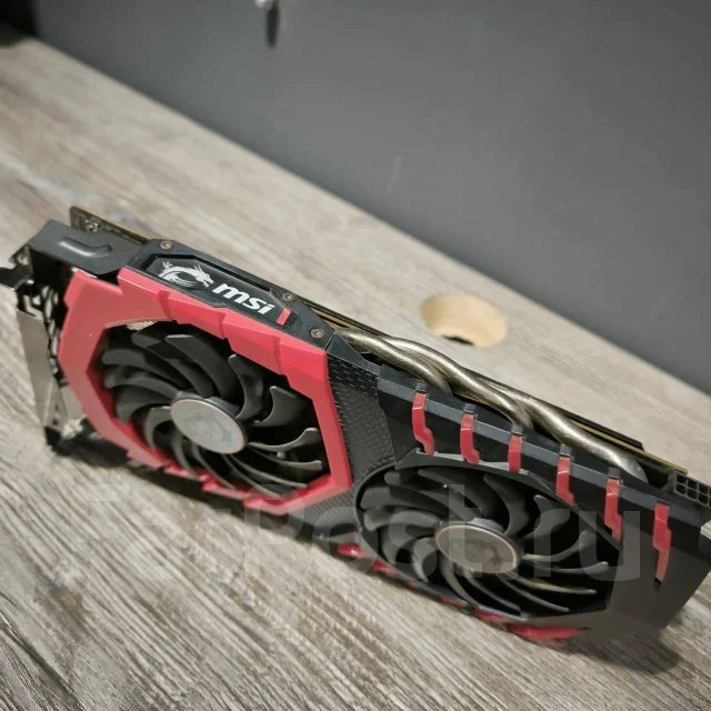 Radeon RX 580 ����