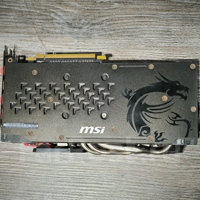 Radeon RX 580 ����