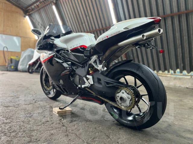 MV Agusta. 1 078����. ��., ��������, ���������, ��� ������� ����