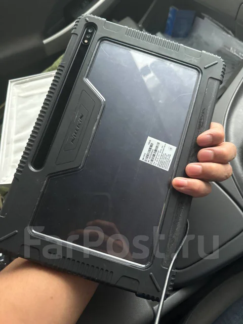 Samsung Galaxy Tab S7+. ������ 128 �� ����