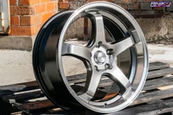 Advan Racing GT. 8.0x18", 5x114.3, ET38, �� 73,1���. ����