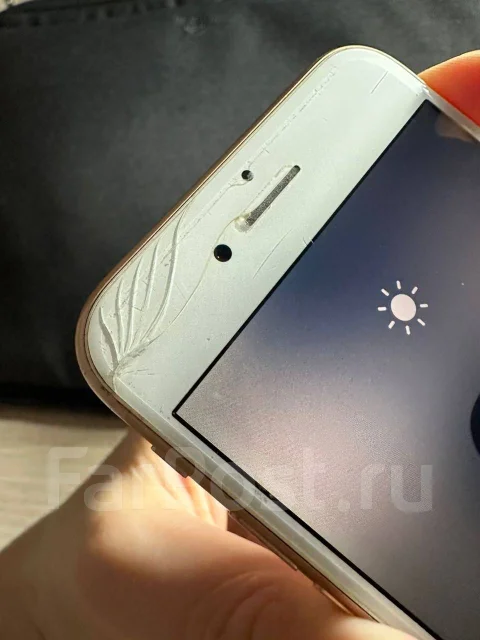 Apple iPhone 8. �/�, 64 ��, �������, 3G, 4G LTE ����
