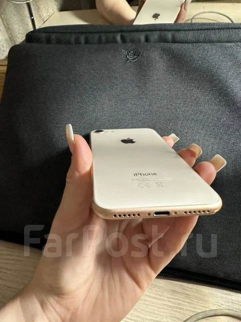 Apple iPhone 8. �/�, 64 ��, �������, 3G, 4G LTE ����