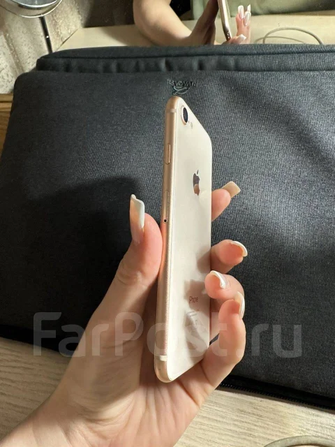 Apple iPhone 8. �/�, 64 ��, �������, 3G, 4G LTE ����