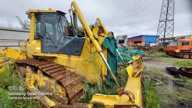Komatsu D65E-12 ����