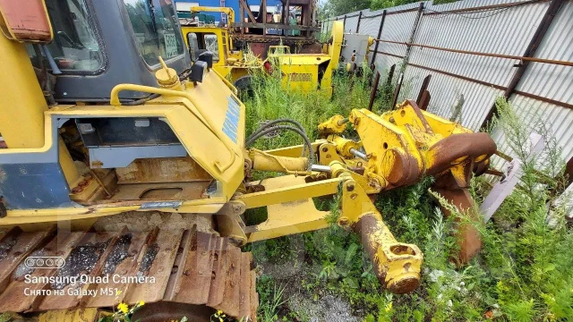 Komatsu D65E-12 ����