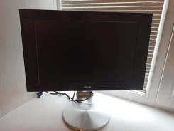 Asus. 19", ���������� �� (LCD, LED, QLED) ����
