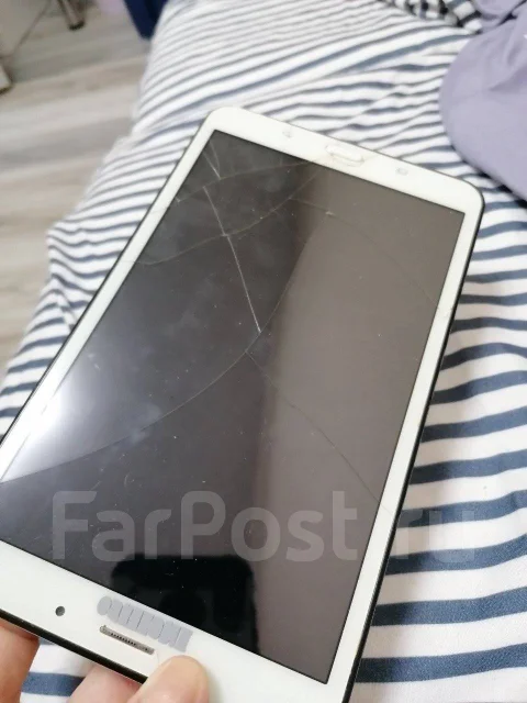 Samsung Galaxy Tab 4. 8 ������, ������ 64 �� ����