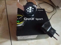 Samsung Gear Sport ����