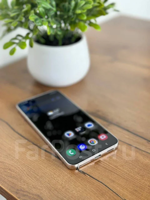 Samsung Galaxy S22. �/�, 256 ��, ����� ����