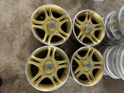 Paramount. 8.0x16", 6x139.7, ET0 ����