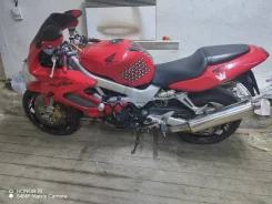 Honda VTR 1000F. 1 000����. ��., ��������, ���, � �������� ����
