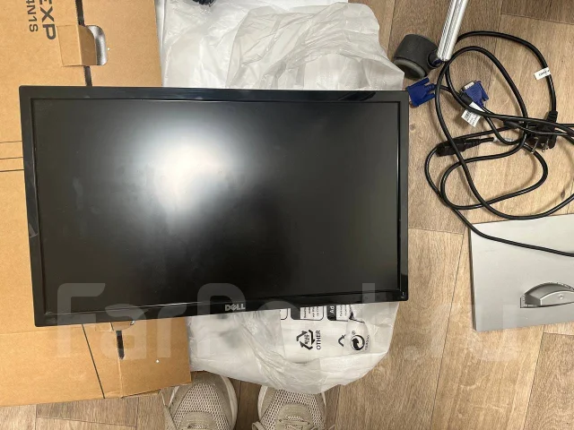 Dell. 20" ����