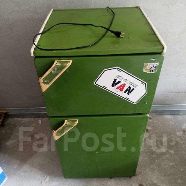 Продам холодильник, б/у, в наличии. Цена: 2 250₽ в Артеме