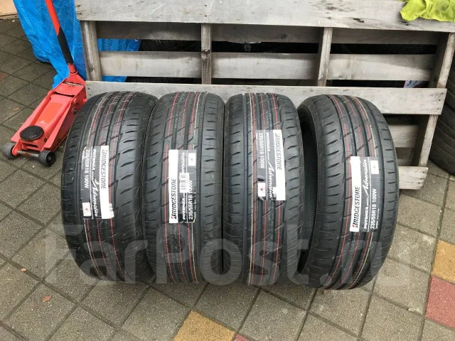 Bridgestone Potenza RE004 Adrenalin, 235/55 R18, 18