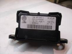   Volkswagen Touran 2006 E0164772 7H0907655A 
