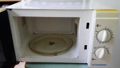 ����� ����