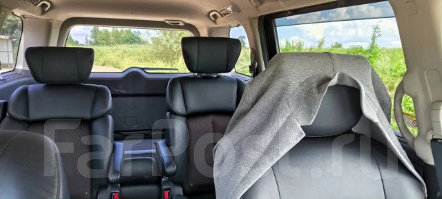 Nissan Elgrand. ��������, ��������, 2.5 (170��.�.), ������, 176 000����. �� ����