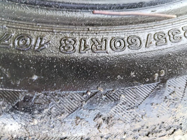 Bridgestone Blizzak DM-V2. ������, ��� �����, 2015 ���, �/�, ����� 30 % ����