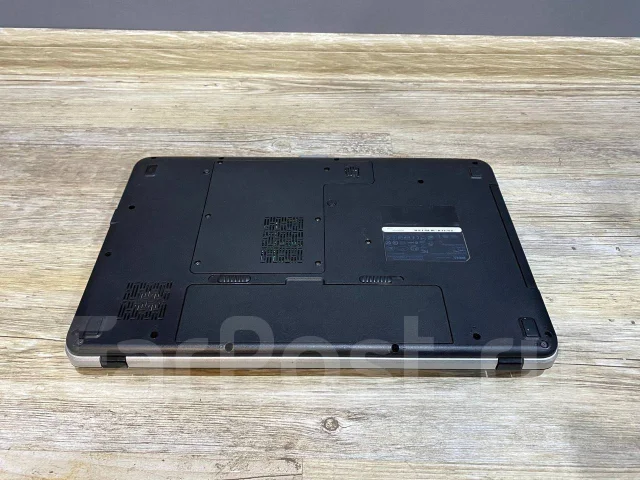 Dell. 15.6", 2,2����, ��� 4 ��, ���� 250���, WiFi: 1, Bluetooth: 1 ����