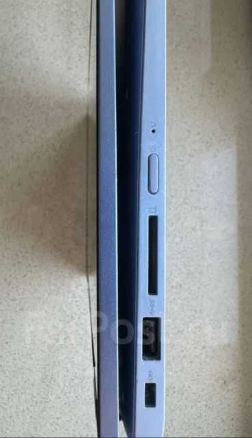 Lenovo Yoga. 14", 1,8����, ��� 16 ��, ���� 500���, WiFi: 1, Bluetooth: 1, ����������� �� 3��. ����