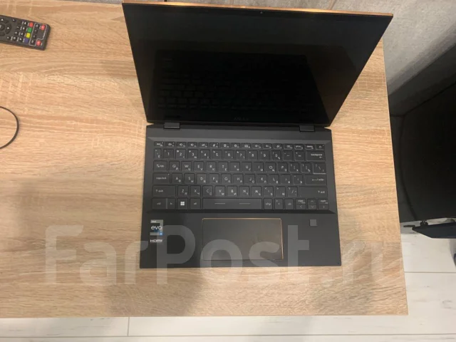 MSI Summit E13 Flip Evo. 13.4", 1,7����, ��� 16 ��, ���� 512���, WiFi: 1, Bluetooth: 1, ����������� �� 9��. ����