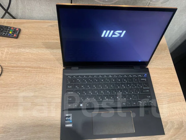 MSI Summit E13 Flip Evo. 13.4", 1,7����, ��� 16 ��, ���� 512���, WiFi: 1, Bluetooth: 1, ����������� �� 9��. ����
