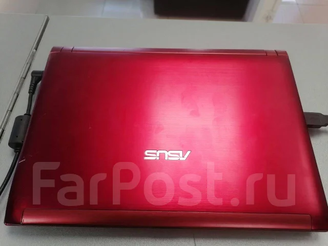 Asus U24E. 11.6", 2,5����, ��� 4 ��, ���� 5 000���, WiFi: 1, Bluetooth: 1, ����������� �� 1��. ����