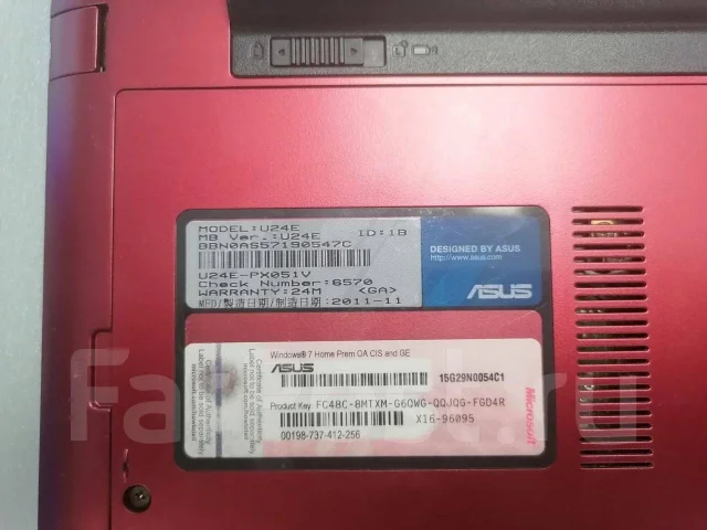 Asus U24E. 11.6", 2,5����, ��� 4 ��, ���� 5 000���, WiFi: 1, Bluetooth: 1, ����������� �� 1��. ����