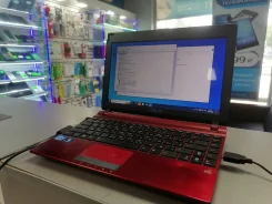 Asus U24E. 11.6", 2,5����, ��� 4 ��, ���� 5 000���, WiFi: 1, Bluetooth: 1, ����������� �� 1��. ����