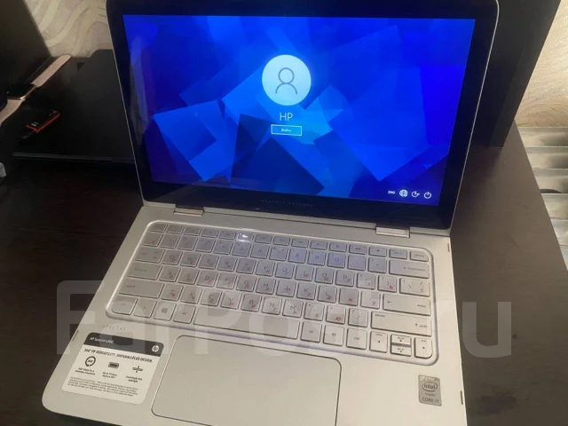 HP Spectre. 13.3", 2,4����, ��� 8 ��, ���� 512���, WiFi: 1, Bluetooth: 1, ����������� �� 7��. ����