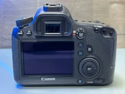 Canon EOS 6D ����