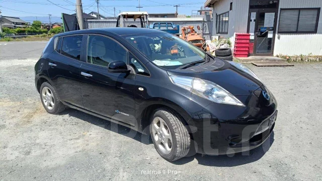 ��������� Nissan Leaf 2012 EM61 N882 ����