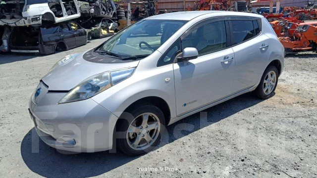 ��������� Nissan Leaf 2011 EM61 N883 ����