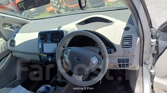 ��������� Nissan Leaf 2011 EM61 N883 ����
