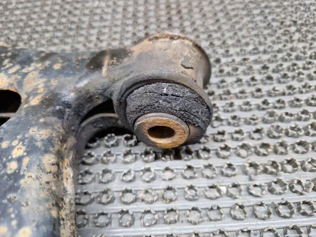 ����� �������� ����� (������) Ford Focus 2 1362651 ����