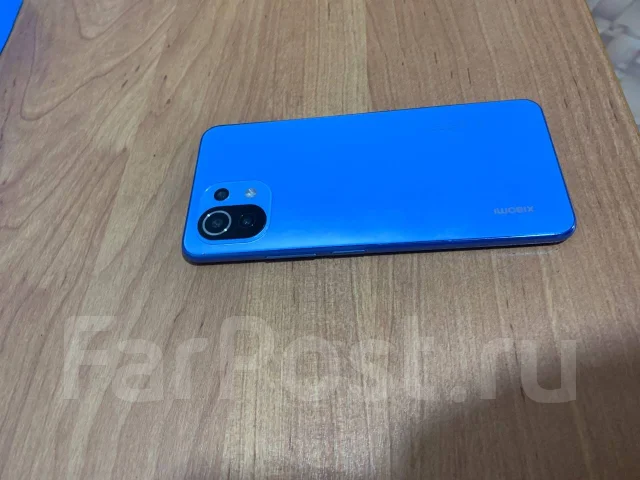 Xiaomi Mi 11 Lite. �/�, 128 ��, �����, 3G, 4G LTE, Dual-SIM, NFC ����