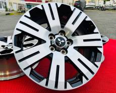 Mitsubishi. 7.0x18", 5x114.3, ET38,  67,1. 