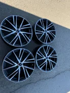 Hot Stuff Laffite. 7.0x17", 5x114.3, ET38, �� 73,1���. ����