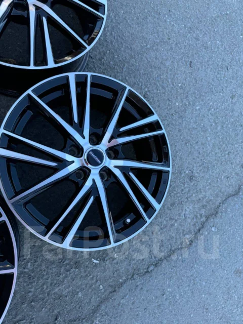 Hot Stuff Laffite. 7.0x17", 5x114.3, ET38, �� 73,1���. ����