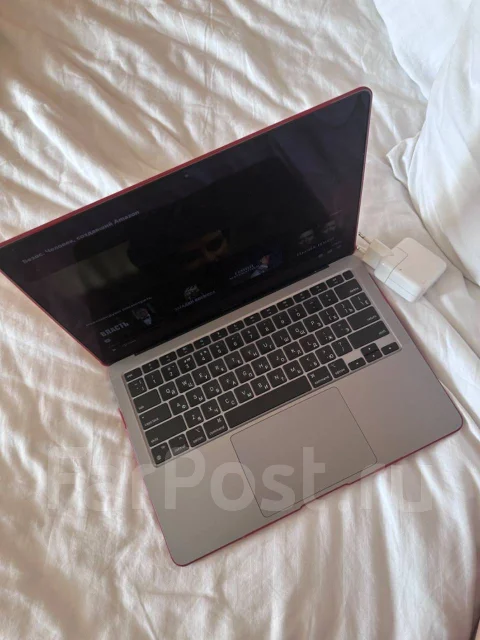 Apple MacBook Air 13 2020. 13", WiFi: 1, Bluetooth: 1 ����