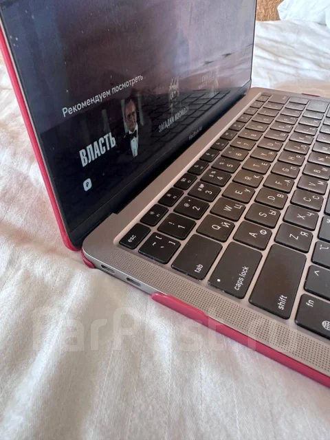 Apple MacBook Air 13 2020. 13", WiFi: 1, Bluetooth: 1 ����
