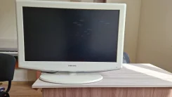 Samsung. LCD (��) ����